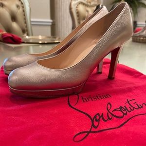 Christian Louboutin Gold pumps size 36.5